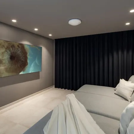 Top Stunning Villa With Private Pool Mrb018 Villa *